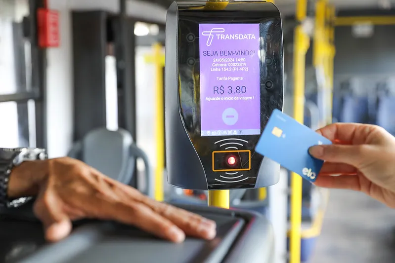 Pagamento com cartão de crédito e débito transporte público DF